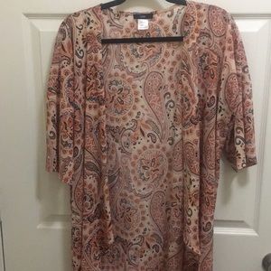 Quarter length sleeve kimono